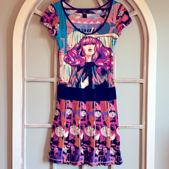 Graphic print mini dress by profile. - Picture 3 of 10